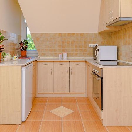Illes Apartmanok Ii. Hajdúszoboszló 外观 照片