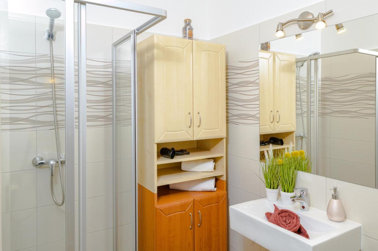 Illes Apartmanok Ii. Hajdúszoboszló 外观 照片
