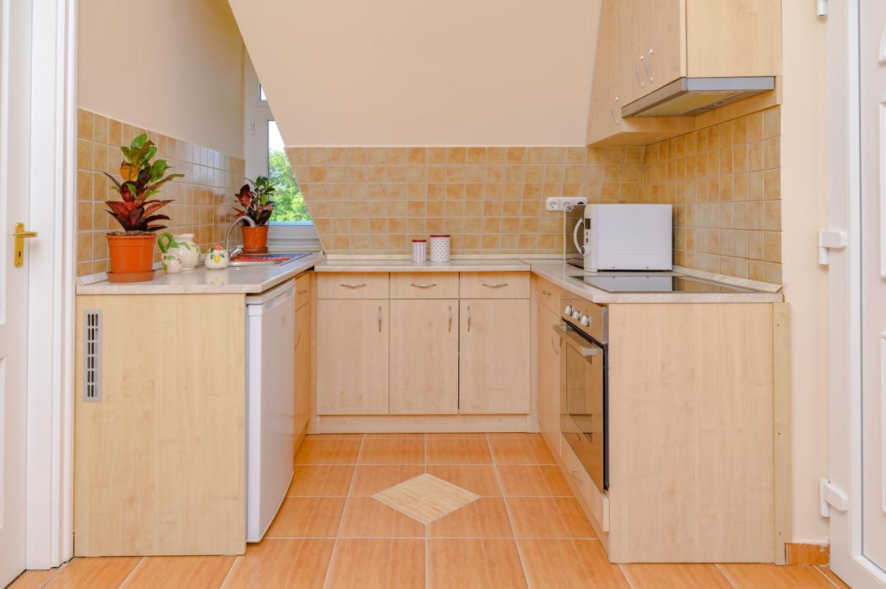 Illes Apartmanok Ii. Hajdúszoboszló 外观 照片