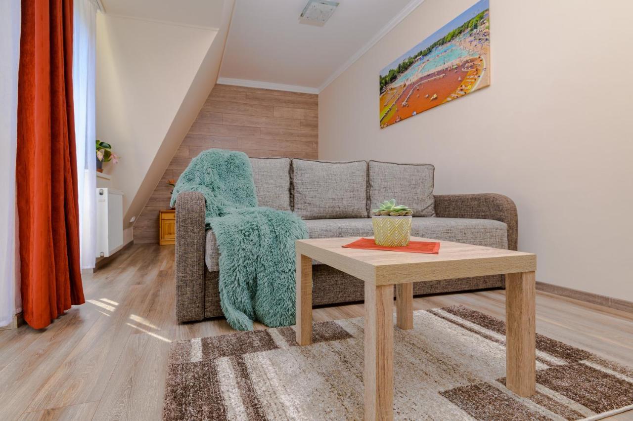 Illes Apartmanok Ii. Hajdúszoboszló 外观 照片